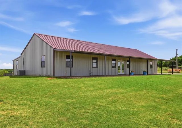 3rd image of 793 County Road 1470, Ninnekah, OK 73067 | MLS# 1235160