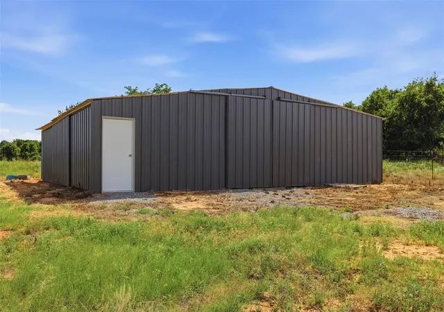 Photo 3 of Sale Pending at 793 County Rd 1470, Ninnekah, OK 73067 | MLS# 1235160 | Listing updated on 2026-08-29