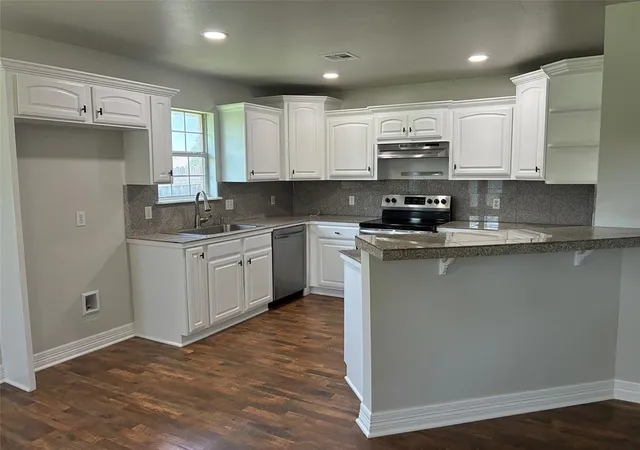5th image of 236 W Lily Ln, Edmond, OK 73025 | MLS# 1235169