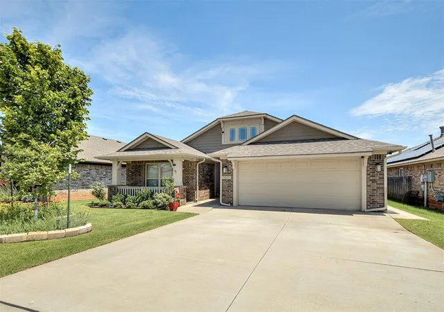 Photo 2 of Single family home for sale at 3005 Montane Dr, Norman, OK 73069 | MLS# 1235172 | Listing updated on 2026-09-13