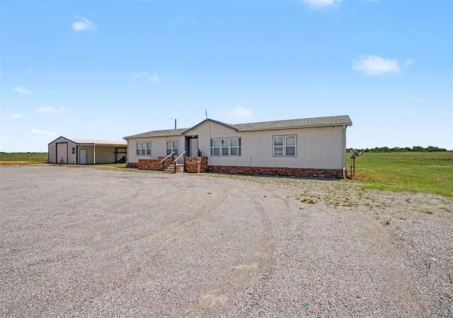Homes for sale in Sayre, OK | 12238 N 1840 Rd, Sayre, OK 73662 | MLS# 1235180