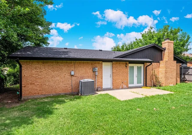 Homes for sale in Lawton, OK | 6406 Sw Lynnwood Ave, Lawton, OK 73505 | MLS# 1235181