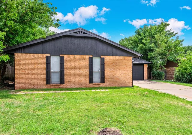 Homes for sale in Lawton, OK | 6406 Sw Lynnwood Ave, Lawton, OK 73505 | MLS# 1235181