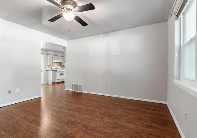 Photo 2 of Single family home for sale at 505 Meadow Lake Dr, Edmond, OK 73003 | MLS# 1235186 | Listing updated on 2026-08-11