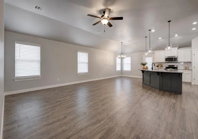 Photo 3 of Single family home for sale at 9113 Anaum Ln, Yukon, OK 73099 | MLS# 1235198 | Listing updated on 2026-08-21