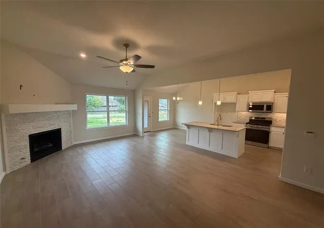2nd image of 7620 Windstone Dr, Oklahoma City, OK 73132 | MLS# 1235205