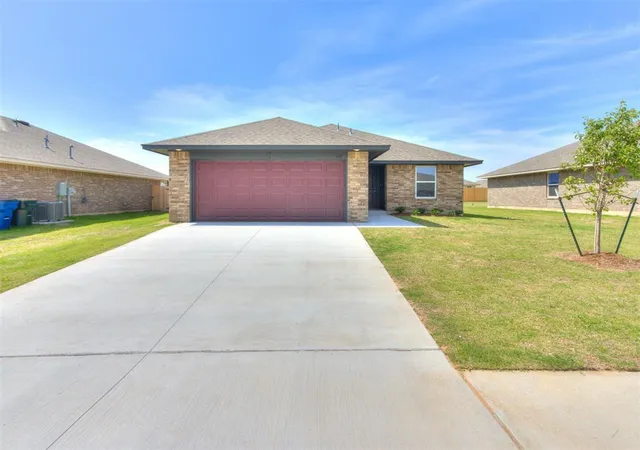 Photo 1 of Sale Pending at 917 Hazy Brk Cir, Chickasha, OK 73018 | MLS# 1235207 | Listing updated on 2026-09-08