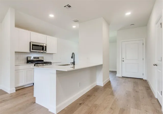 Photo 4 of Sale Pending at 917 Hazy Brk Cir, Chickasha, OK 73018 | MLS# 1235207 | Listing updated on 2026-09-08
