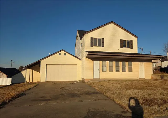 Homes for sale in Hydro, OK | 419 N Arapaho Ave, Hydro, OK 73048 | MLS# 1235221