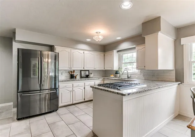 Homes for sale in The Village, OK | 9805 Chesterton Pl, The Village, OK 73120 | MLS# 1235253