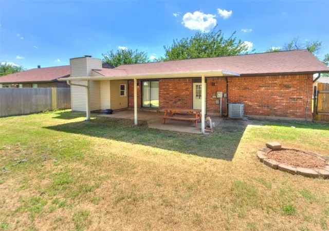Homes for sale in Moore, OK | 1200 N Southminster St, Moore, OK 73160 | MLS# 1235263