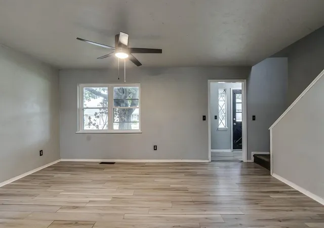 4th image of 214 Del Mar Dr, Yukon, OK 73099 | MLS# 1235286
