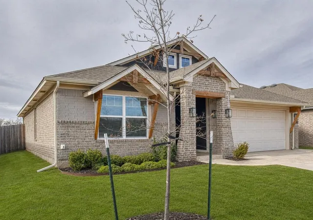 2nd image of 365 Pleasant Vw, Harrah, OK 73045 | MLS# 1235292