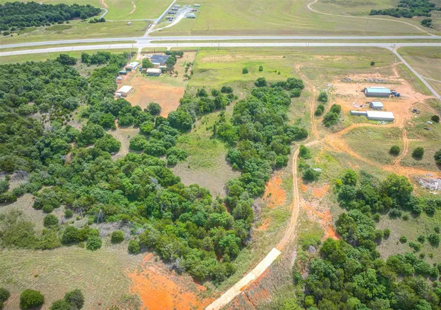 3rd image of 6125 Us Hwy 281 S, Geary, OK 73040 | MLS# 1235293