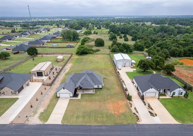 Homes for sale in Blanchard, OK | 1419 County Street 2977, Blanchard, OK 73010 | MLS# 1235296