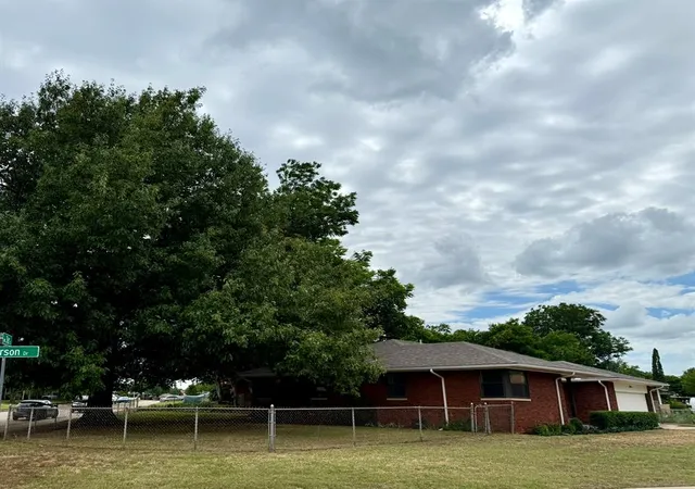 Photo 3 of Single family home for sale at 3205 Otterson Dr, Oklahoma City, OK 73112 | MLS# 1235297 | Listing updated on 2026-09-04