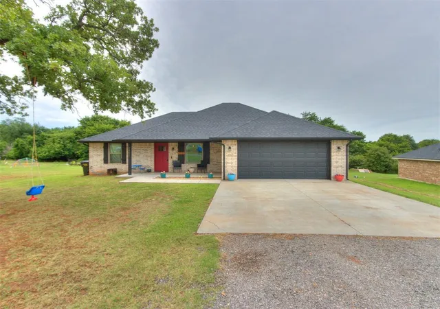 Homes for sale in Blanchard, OK | 2481 County Road 1328, Blanchard, OK 73010 | MLS# 1235307