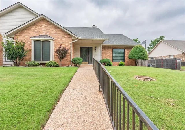 Photo 1 of Townhouse for sale at 536 Lakeside Ct, Shawnee, OK 74801 | MLS# 1235315 | Listing updated on 2026-09-23