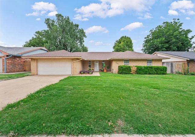 Photo 1 of Sale Pending at 7601 Eastgate Dr, Oklahoma City, OK 73162 | MLS# 1235316 | Listing updated on 2026-08-02