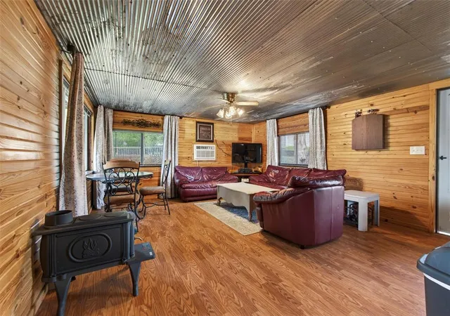 Homes for sale in Hinton, OK | 21360 E Tenth St, Hinton, OK 73064 | MLS# 1235326