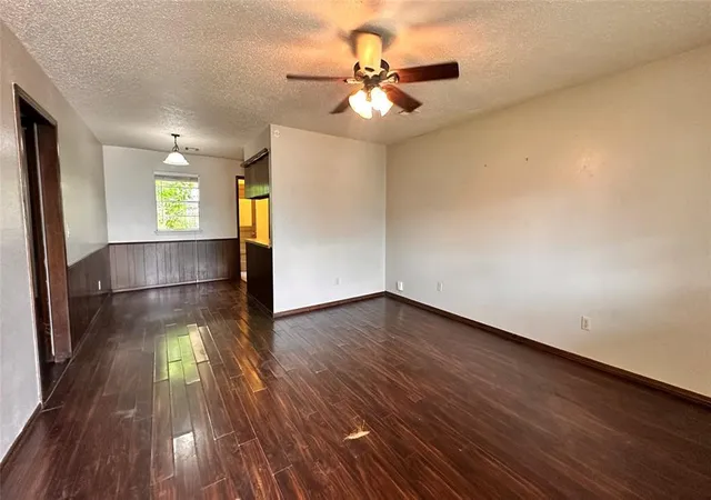 Homes for sale in Moore, OK | 913 Delmar Circle Circle, Moore, OK 73160 | MLS# 1235357