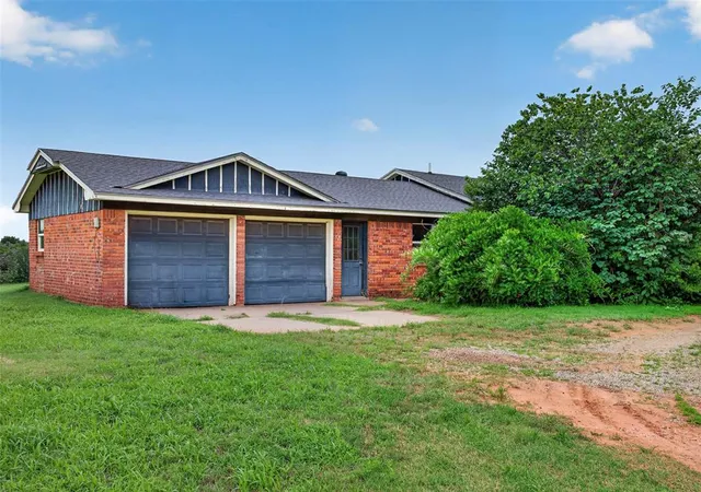 Homes for sale in Minco, OK | 11500 Sw 74th St, Minco, OK 73059 | MLS# 1235358