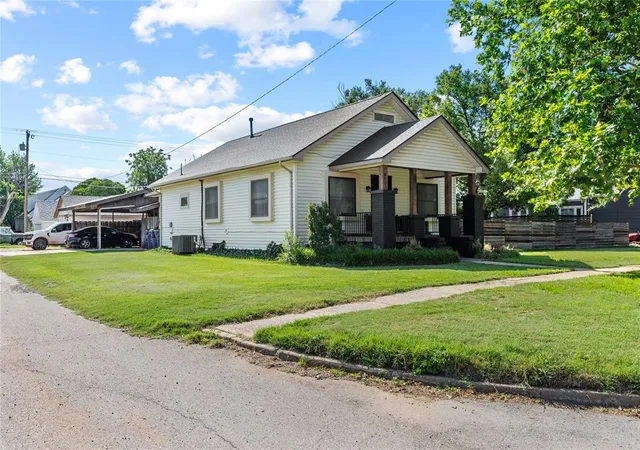 Homes for sale in Okeene, OK | 621 N 2nd St, Okeene, OK 73763 | MLS# 1235365