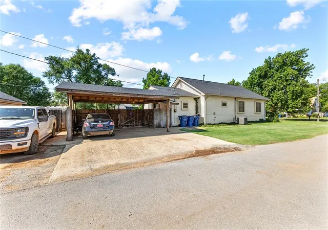 Homes for sale in Okeene, OK | 621 N 2Nd St, Okeene, OK 73763 | MLS# 1235365