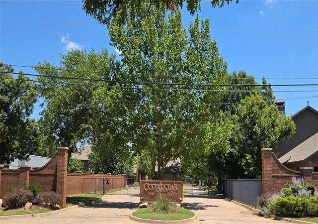 Homes for sale in Oklahoma City, OK | 11300 N Pennsylvania Ave #109, Oklahoma City, OK 73120 | MLS# 1235366