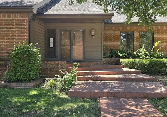 Homes for sale in Oklahoma City, OK | 11300 N Pennsylvania Ave #109, Oklahoma City, OK 73120 | MLS# 1235366