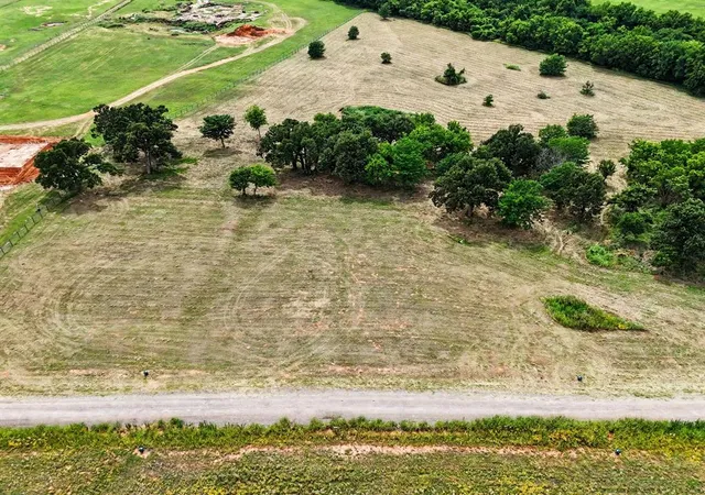 4th image of 6256 Lake Breeze Dr, Guthrie, OK 73044 | MLS# 1235369