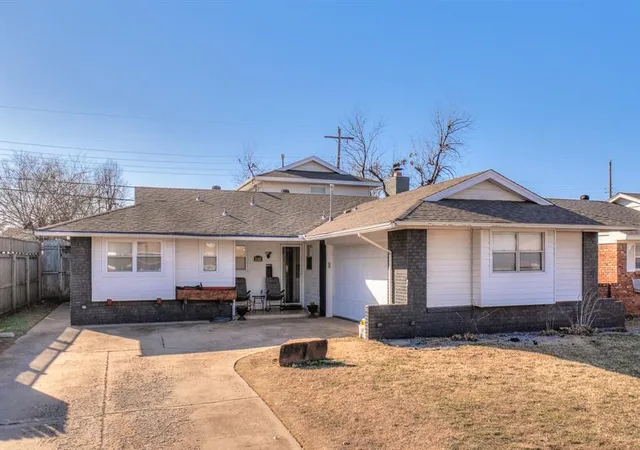 Photo 3 of Sale Pending at 3105 N Viewpoint Dr, Oklahoma City, OK 73110 | MLS# 1235381 | Listing updated on 2026-08-21