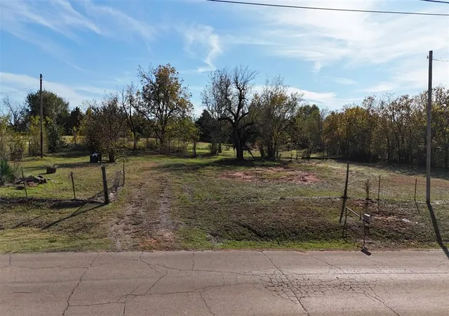 1st image of 1609 E Roosevelt Ave, Guthrie, OK 73044 | MLS# 1235417