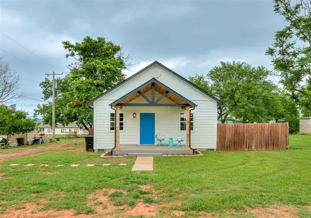1st image of 106 4th Street, Wellston, OK 74881 | MLS# 1235422