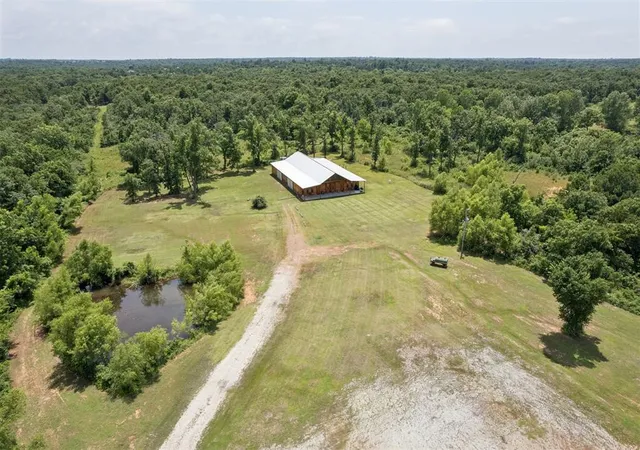 Homes for sale in Mc Loud, OK | 29473 Lake Dr, Mc Loud, OK 74851 | MLS# 1235427
