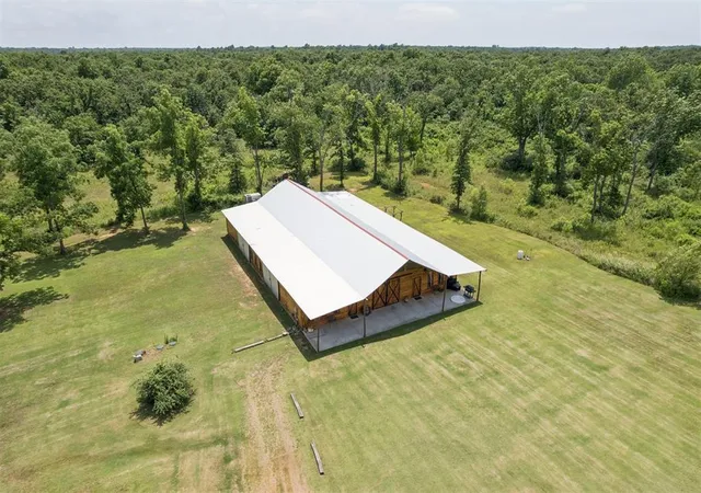 Homes for sale in Mc Loud, OK | 29473 Lake Dr, Mc Loud, OK 74851 | MLS# 1235427