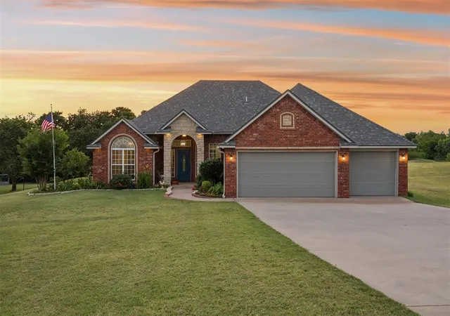 Homes for sale in Blanchard, OK | 2267 Sandpiper Dr, Blanchard, OK 73010 | MLS# 1235439