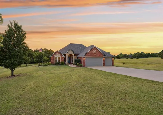 Homes for sale in Blanchard, OK | 2267 Sandpiper Dr, Blanchard, OK 73010 | MLS# 1235439