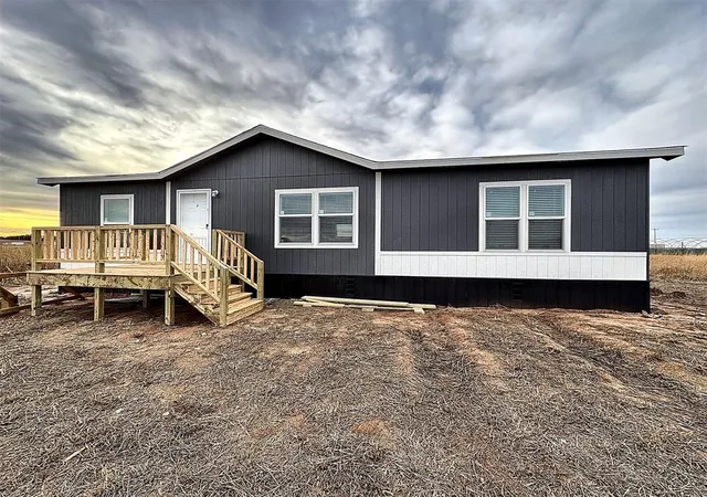 Homes for sale in Coyle, OK | 8051 Centennial Farms Dr, Coyle, OK 73027 | MLS# 1235447