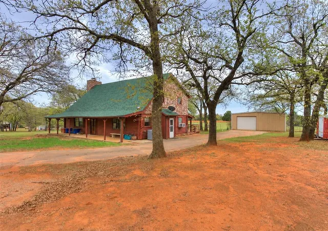 1st image of 11841 Sandrock Rdg, Guthrie, OK 73044 | MLS# 1235457