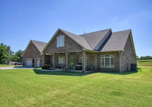 Homes for sale in Stratford, OK | 4001 County Road 1520, Stratford, OK 74872 | MLS# 1235461