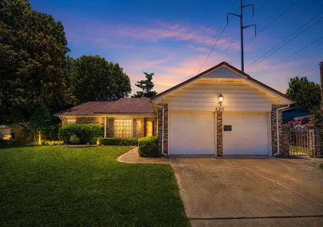 Photo 1 of Single family home for sale at 620 Terrace Pl, Norman, OK 73069 | MLS# 1235462 | Listing updated on 2026-08-31