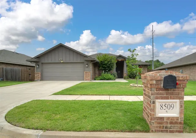 Photo 3 of Single family home for sale at 8509 Nw 77th Street, Oklahoma City, OK 73132 | MLS# 1235466 | Listing updated on 2026-10-02