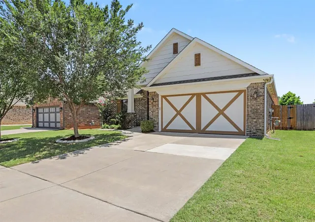 2nd image of 2316 Nw 179th St, Edmond, OK 73012 | MLS# 1235480