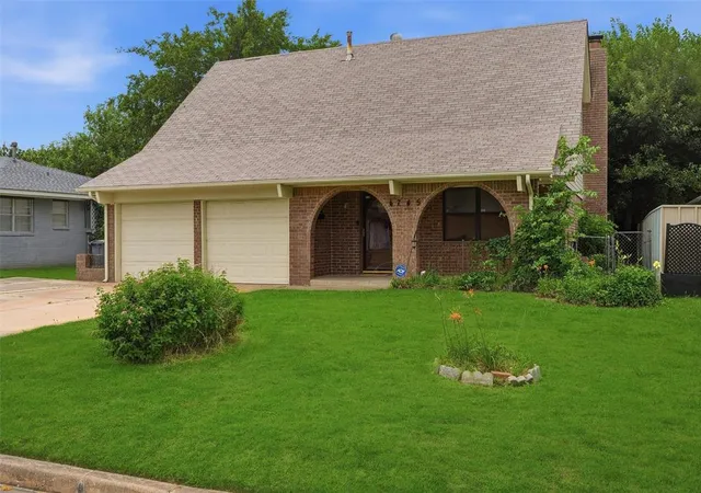 Homes for sale in Del City, OK | 4745 Del Porte Dr, Del City, OK 73115 | MLS# 1235484