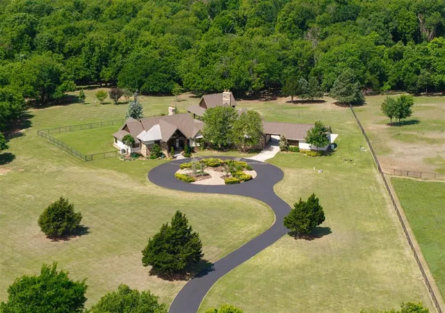 Photo 2 of Mansion for sale at 3150 W Waterloo Rd, Edmond, OK 73025 | MLS# 1235513 | Listing updated on 2026-08-14