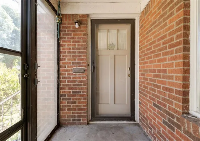 3rd image of 524 Sw 51St St, Oklahoma City, OK 73109 | MLS# 1235517