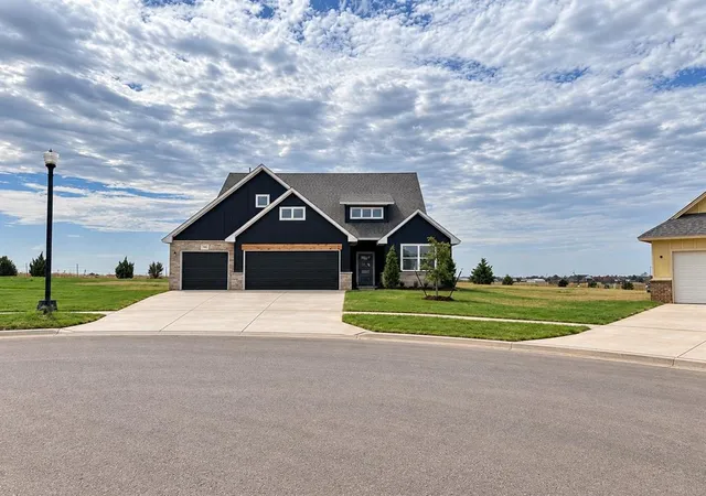 Photo 2 of Single family home for sale at 1063 Copper Ridge Cir, Piedmont, OK 73078 | MLS# 1235531 | Listing updated on 2026-09-27