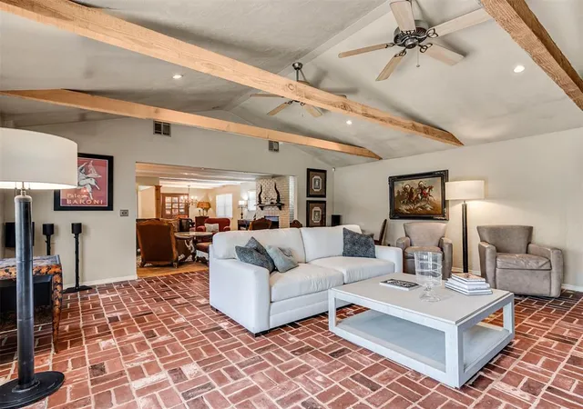 Photo 1 of Single family home for sale at 2725 Warwick Dr, Oklahoma City, OK 73116 | MLS# 1235538 | Listing updated on 2026-10-22