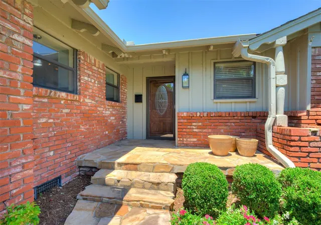 Homes for sale in Nichols Hills, OK | 2725 Warwick Dr, Nichols Hills, OK 73116 | MLS# 1235538